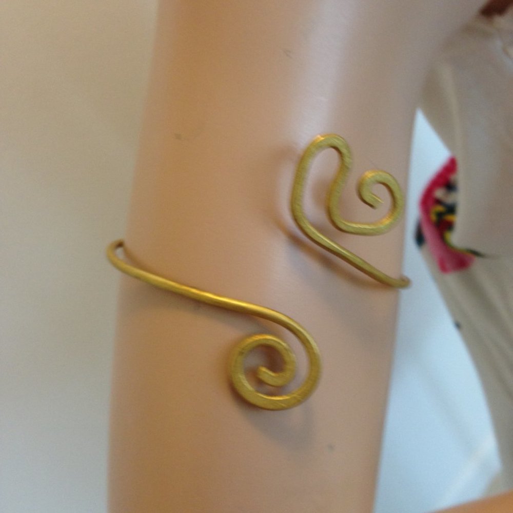 Arm - Picture 12 of 14
